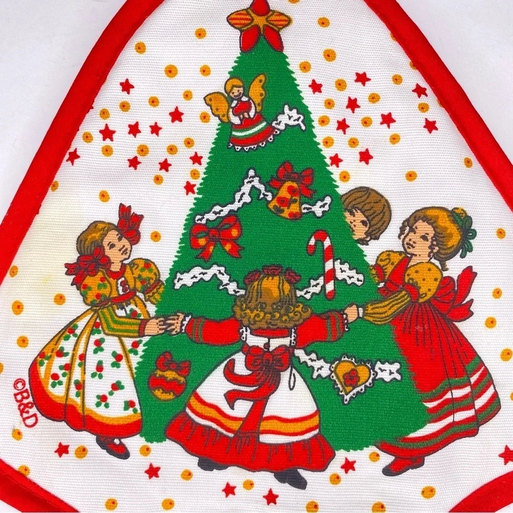 Vintage B&D Kitchen Christmas Children Dancing Around Tree Hot Pad Pot Holder